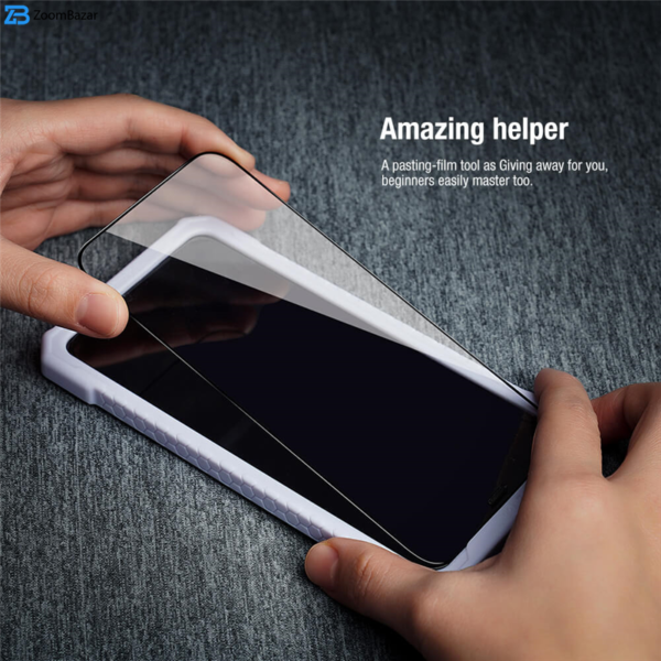 محافظ صفحه نمایش نیلکین مدل Amazing 2-in-1 مناسب برای گوشی اپل iPhone 12 به همراه محافظ لنز دوربین