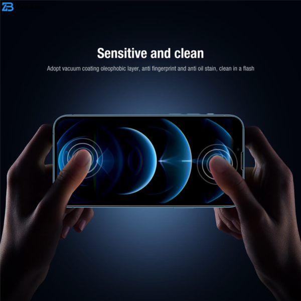 محافظ صفحه نمایش نیلکین مدل Amazing 2-in-1 مناسب برای گوشی موبایل اپل iPhone 13 Pro به همراه محافظ لنز دوربین